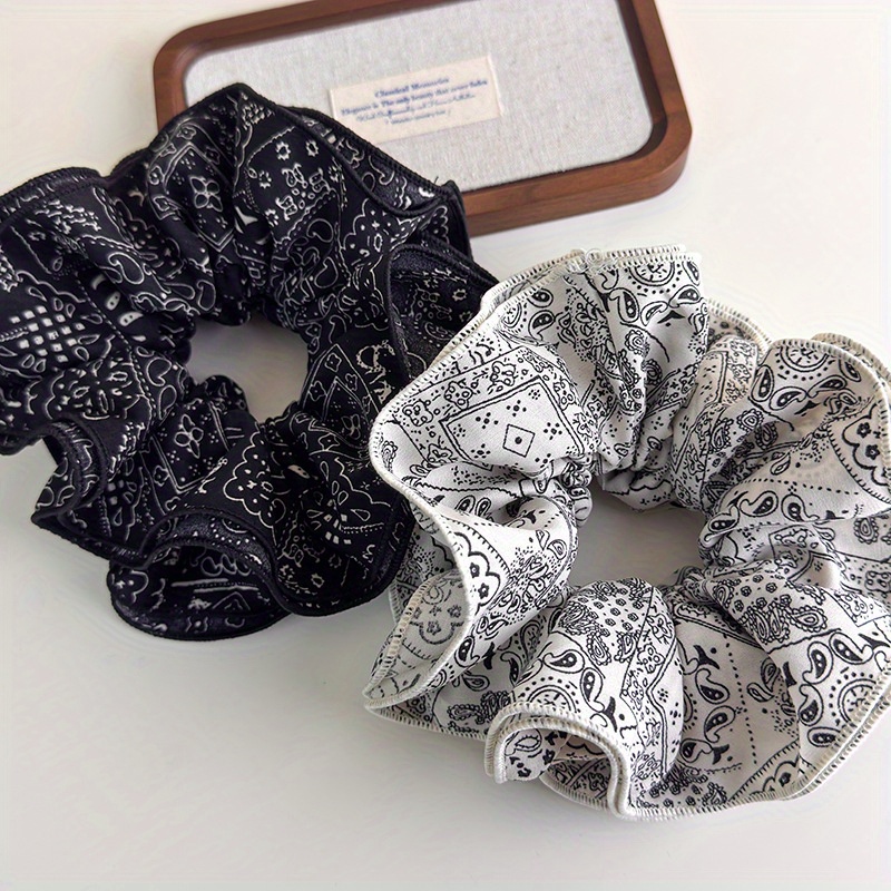 Elegant Black and White Fabric - Travel Accessories Gear recension och pris