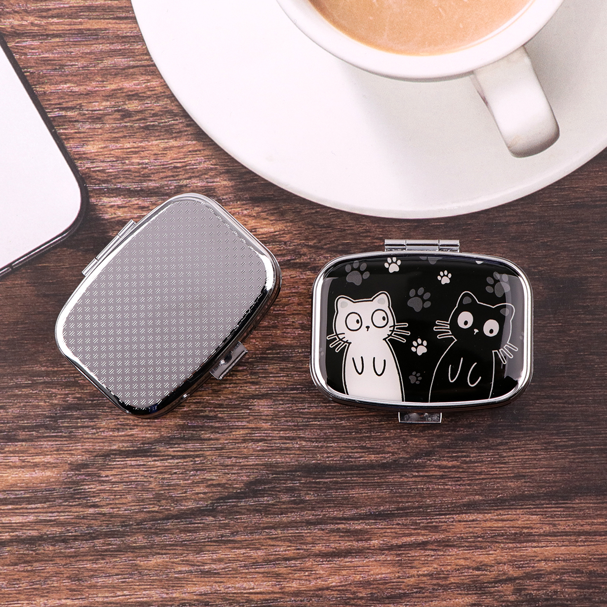 Cartoon Black And White Cat Tr - Travel Accessories Kit recension och pris