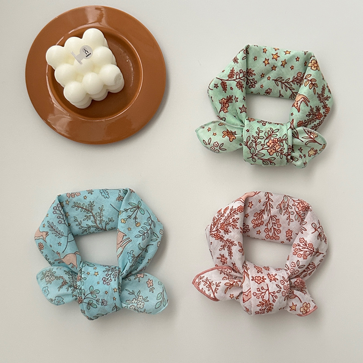 A Pair of Women's Floral Fox P - Travel Accessories Designer recension och pris
