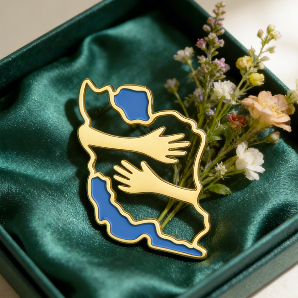 Dawapara Iran Map Shape Brooch - Travel Accessories Gear recension och pris